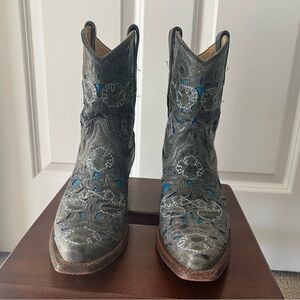 Corral Boots - Gray w/ Blue Cutout Design